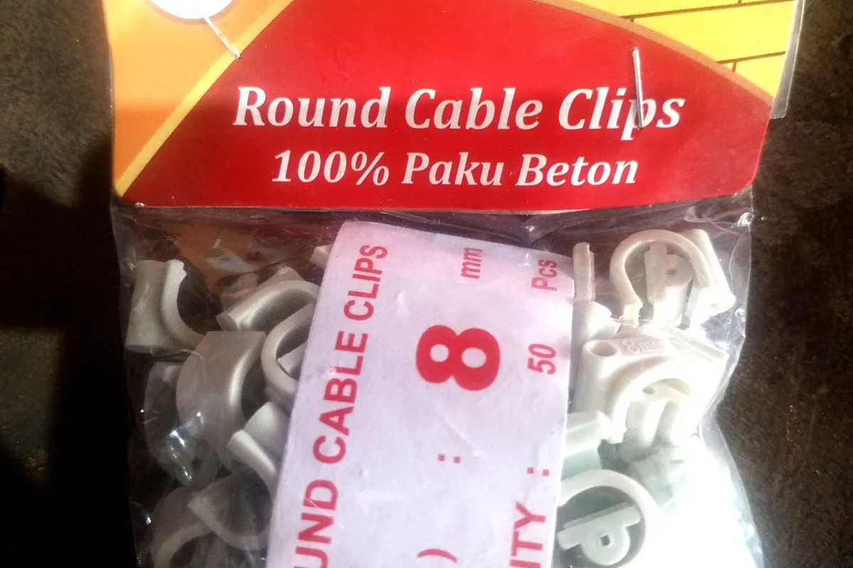 Klem Kabel Tempel Dinding